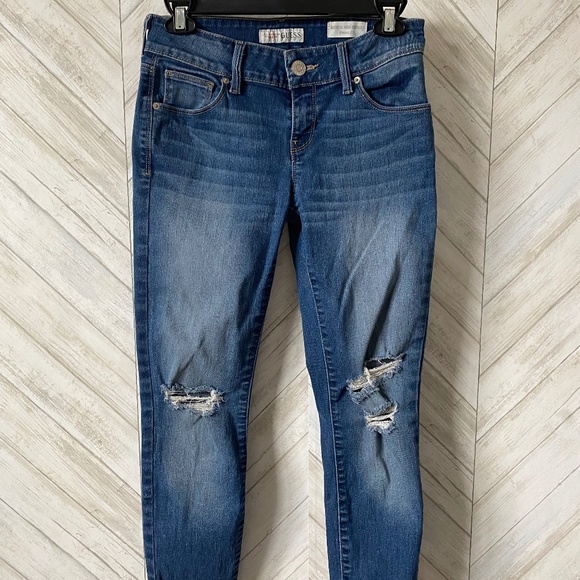 Guess Medium Rise Skinny Distressed Jeans - Picture 1 of 10